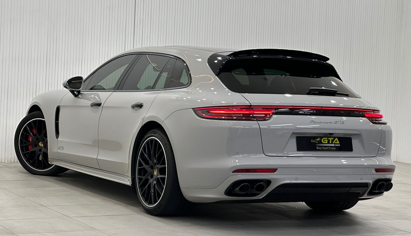 2019 Porsche Panamera GTS Sportback, Service Package